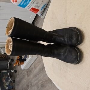Ugg Boots Shearling Lined Black Size 6